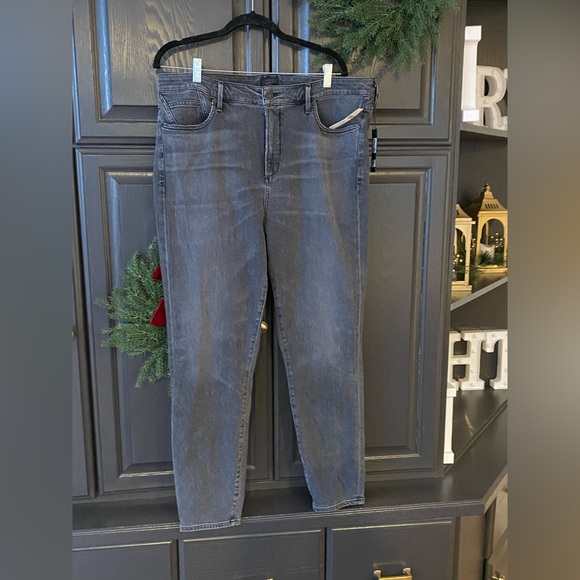 NWT Citizens of Humanity Rocket Mid-Rise Skinny Jeans 👖 | Carbon | Size 18W - Picture 9 of 12